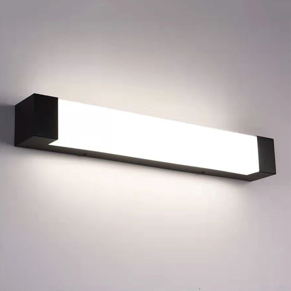 Linear Outdoor Wall Lamp