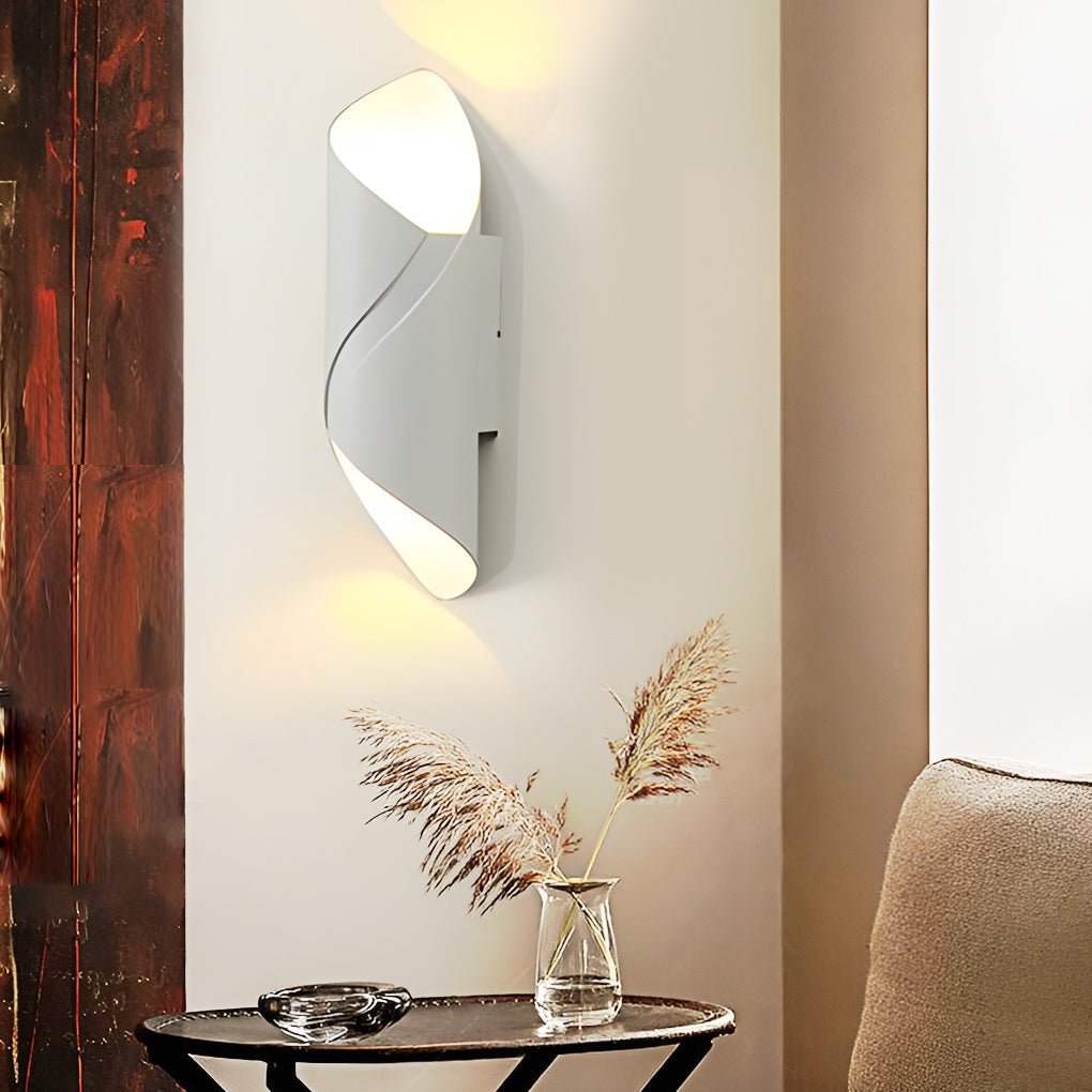 Outdoor Wall Light