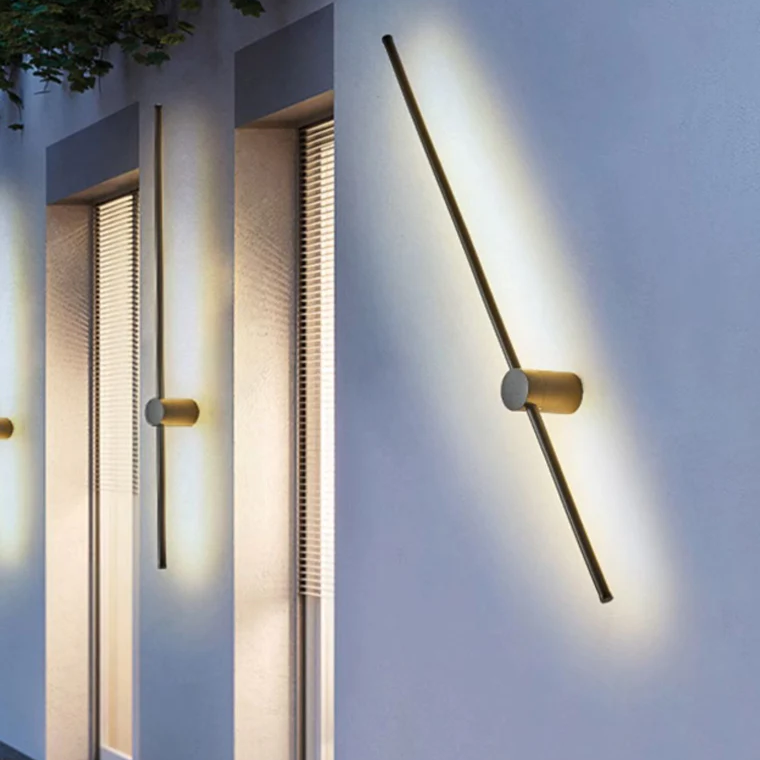 Luminous Line Outdoor Light