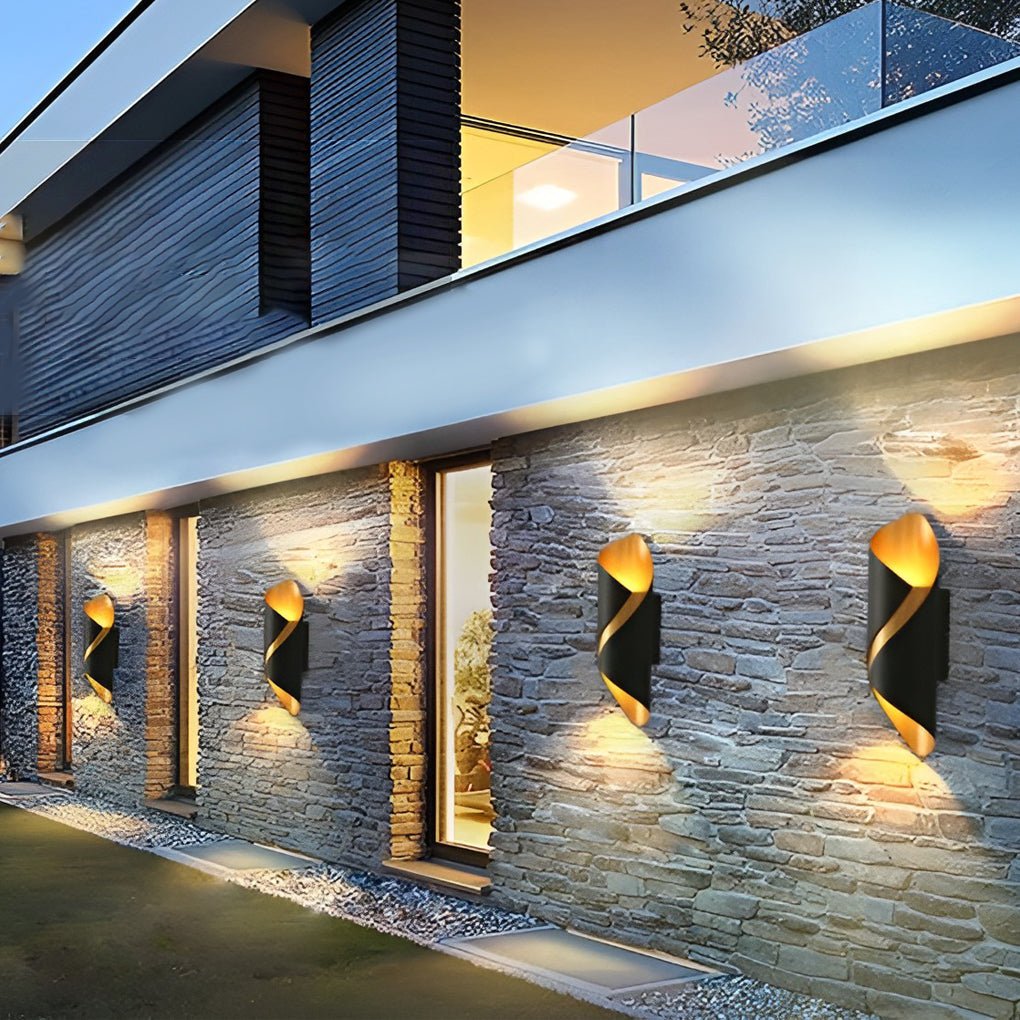 Outdoor Wall Light