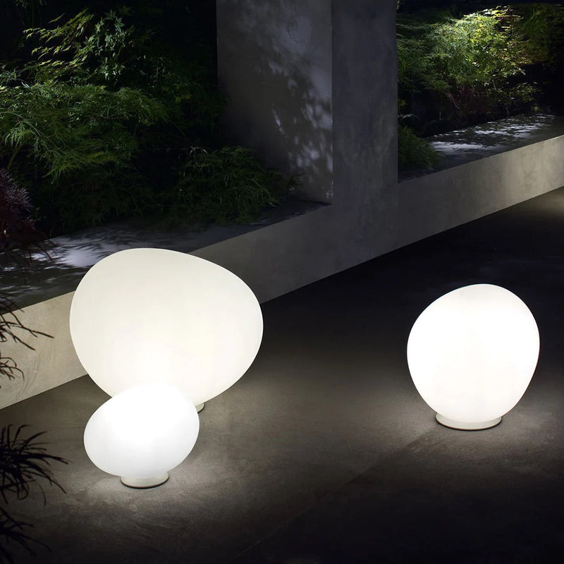 The Pluto Table lamp